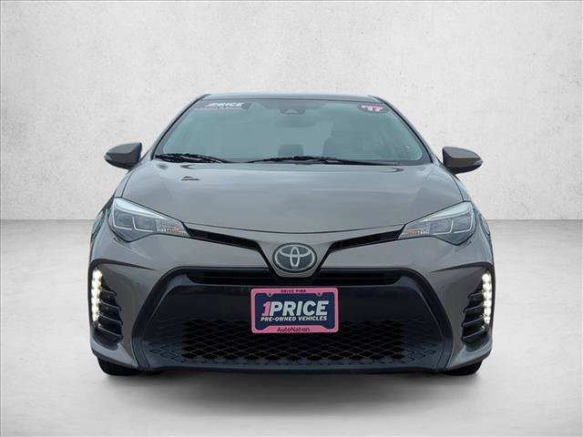 Used 2017 Toyota Corolla SE FWD image 2