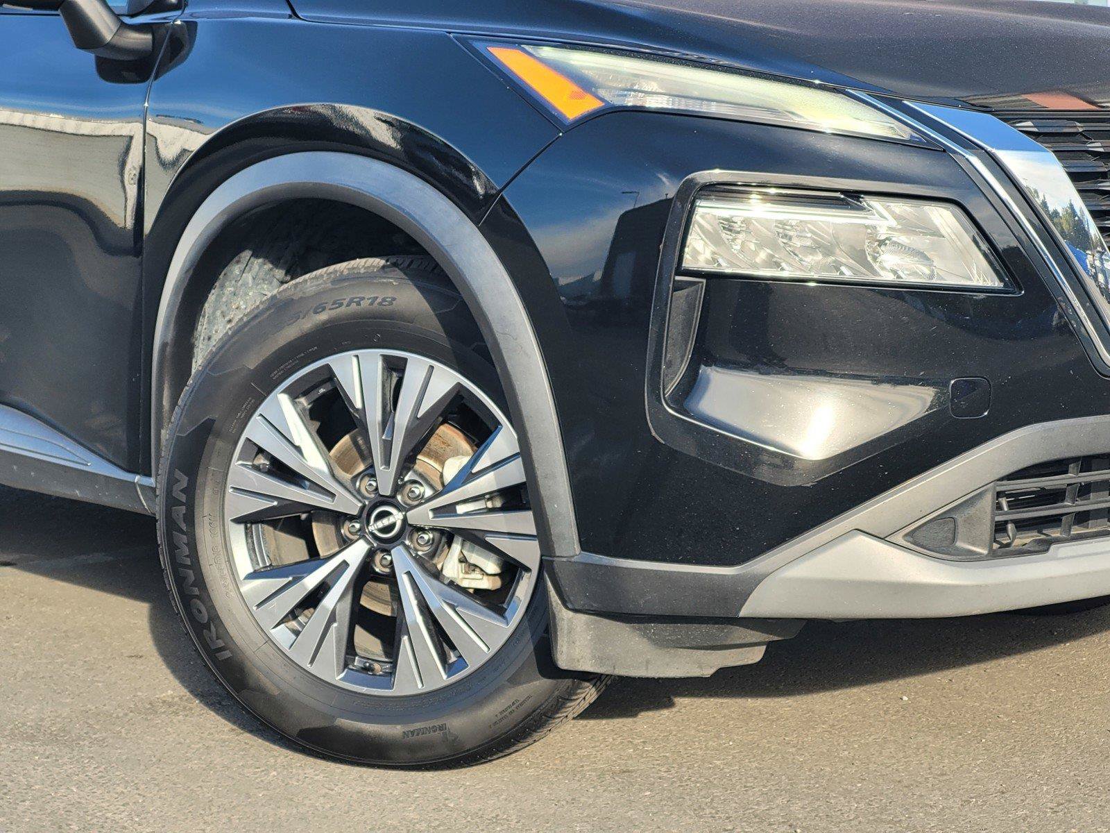 Used 2023 Nissan Rogue SV FWD image 9