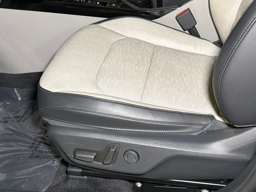 Certified 2023 Kia Niro Wave FWD image 25