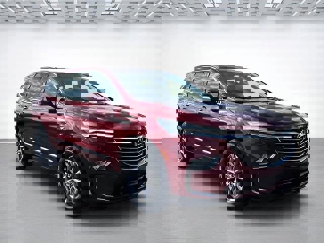 Used 2024 Buick Enclave Premium image 2