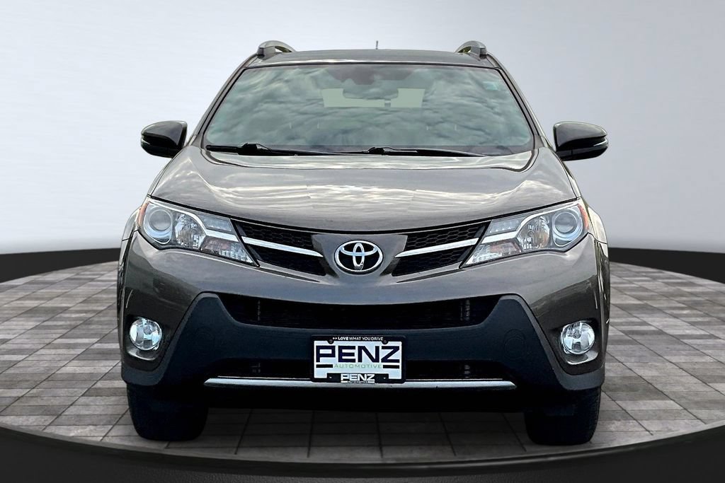 Used 2015 Toyota RAV4 Limited w/ Technology Package AWD/4WD image 2