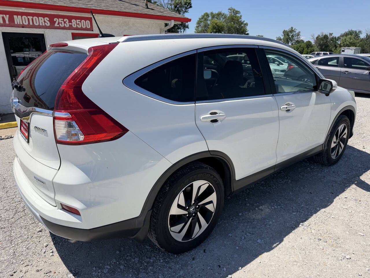 Used 2016 Honda CR-V Touring image 3