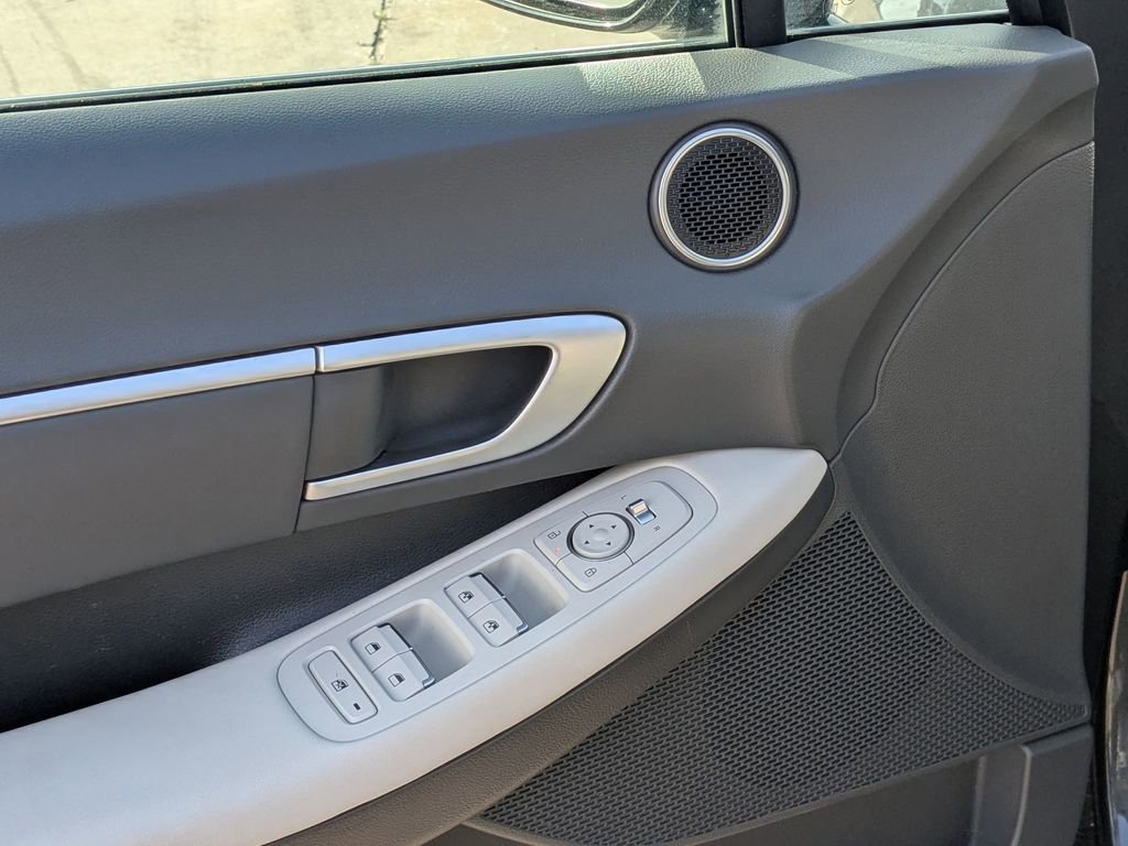 Used 2025 Hyundai Sonata SEL image 13