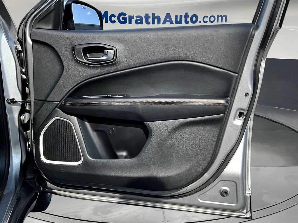 Used 2019 Jeep Compass Limited AWD/4WD image 29