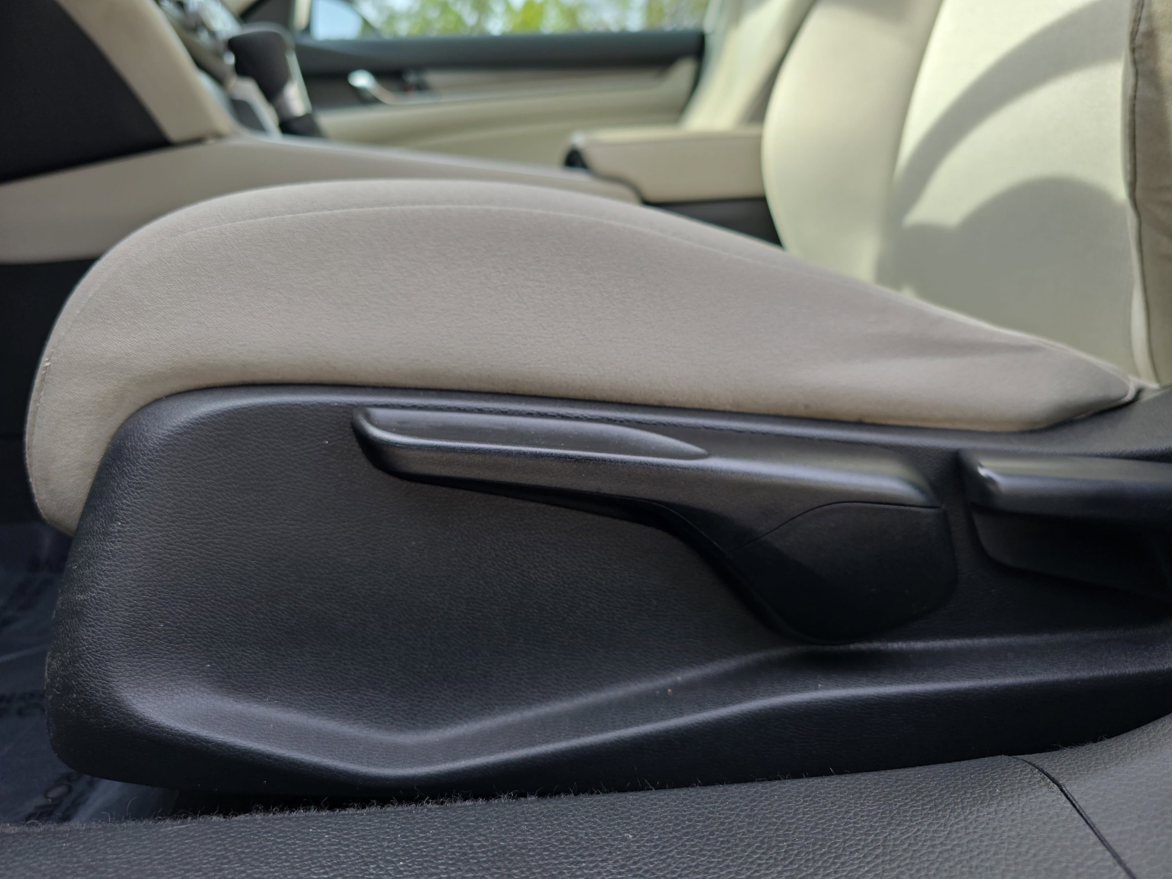 Used 2019 Honda Accord LX image 28