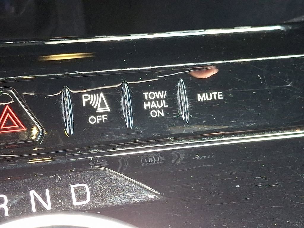 Certified 2024 Jeep Wagoneer Series II image 28