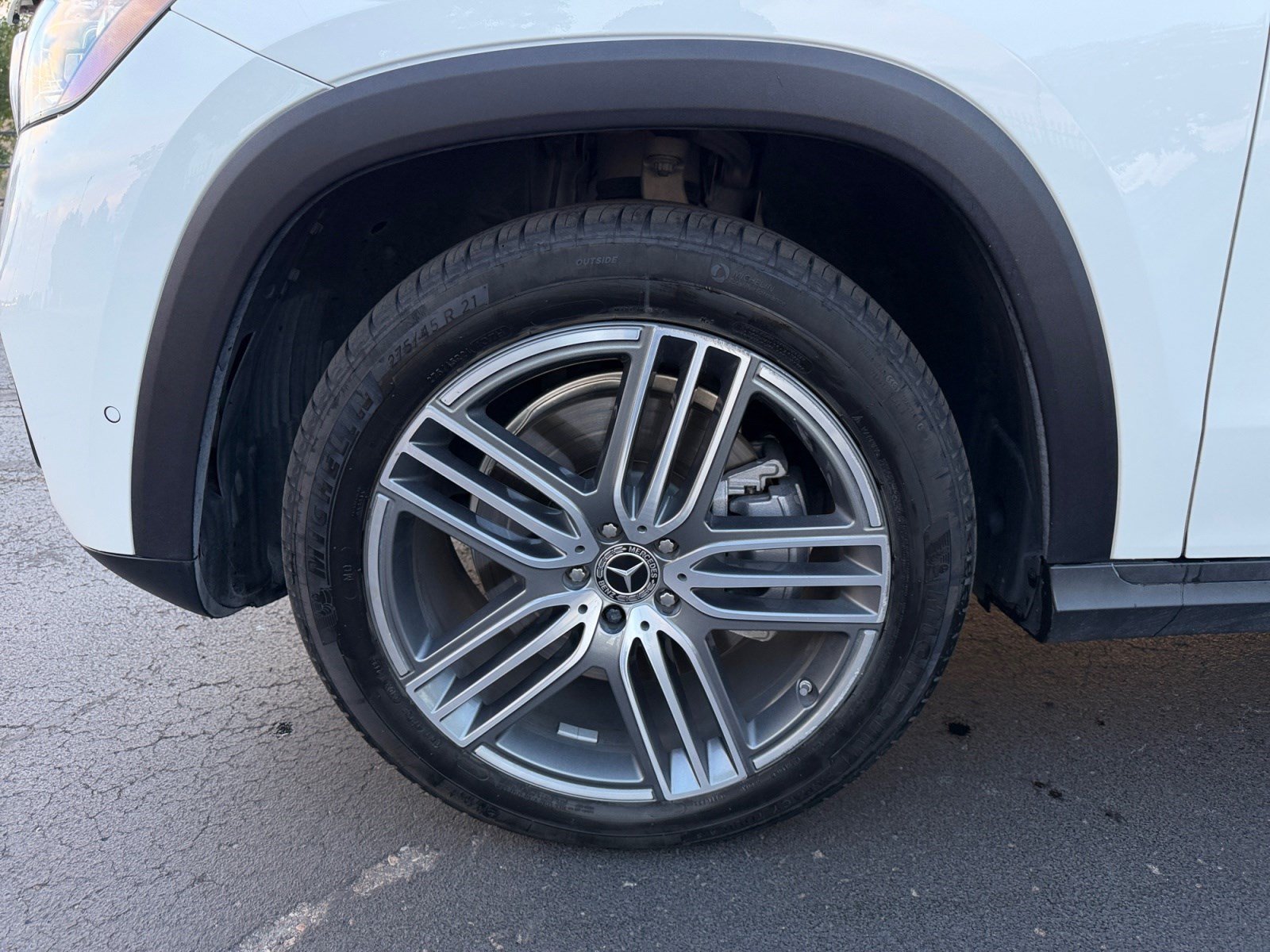 Used 2024 Mercedes-Benz GLS 450 4MATIC image 24