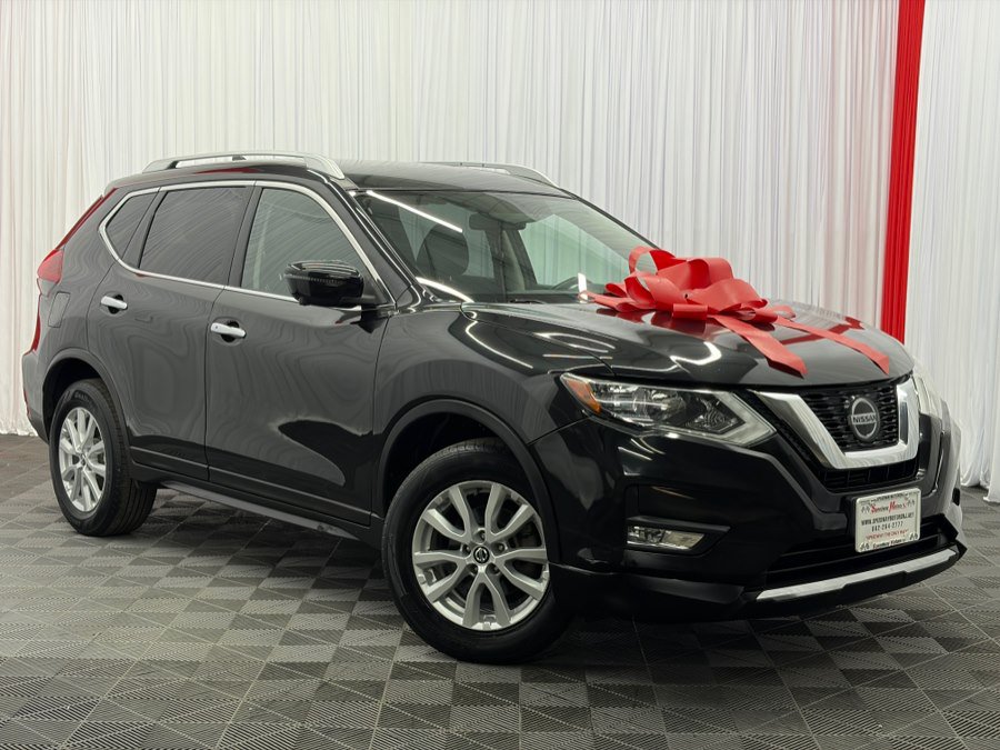 Used 2018 Nissan Rogue SV w/ Premium Package