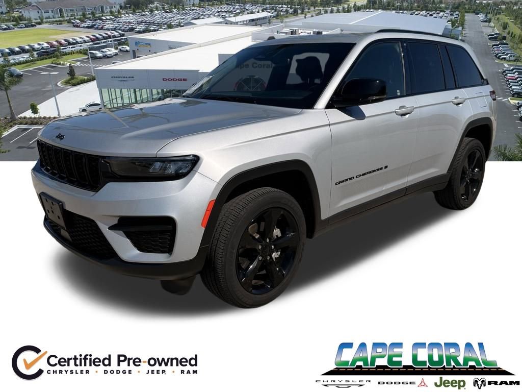 Certified 2023 Jeep Grand Cherokee Altitude AWD/4WD image 1