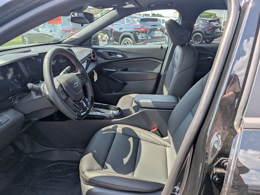 New 2026 Chevrolet Trax RS w/ Sunroof Package FWD image 13