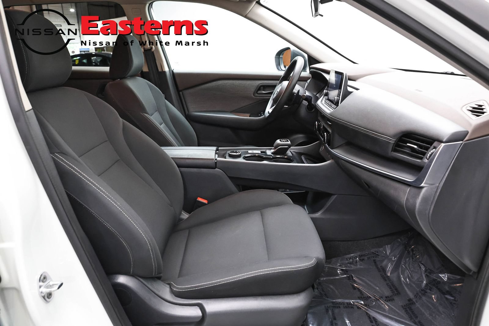 Used 2023 Nissan Rogue S AWD/4WD image 24