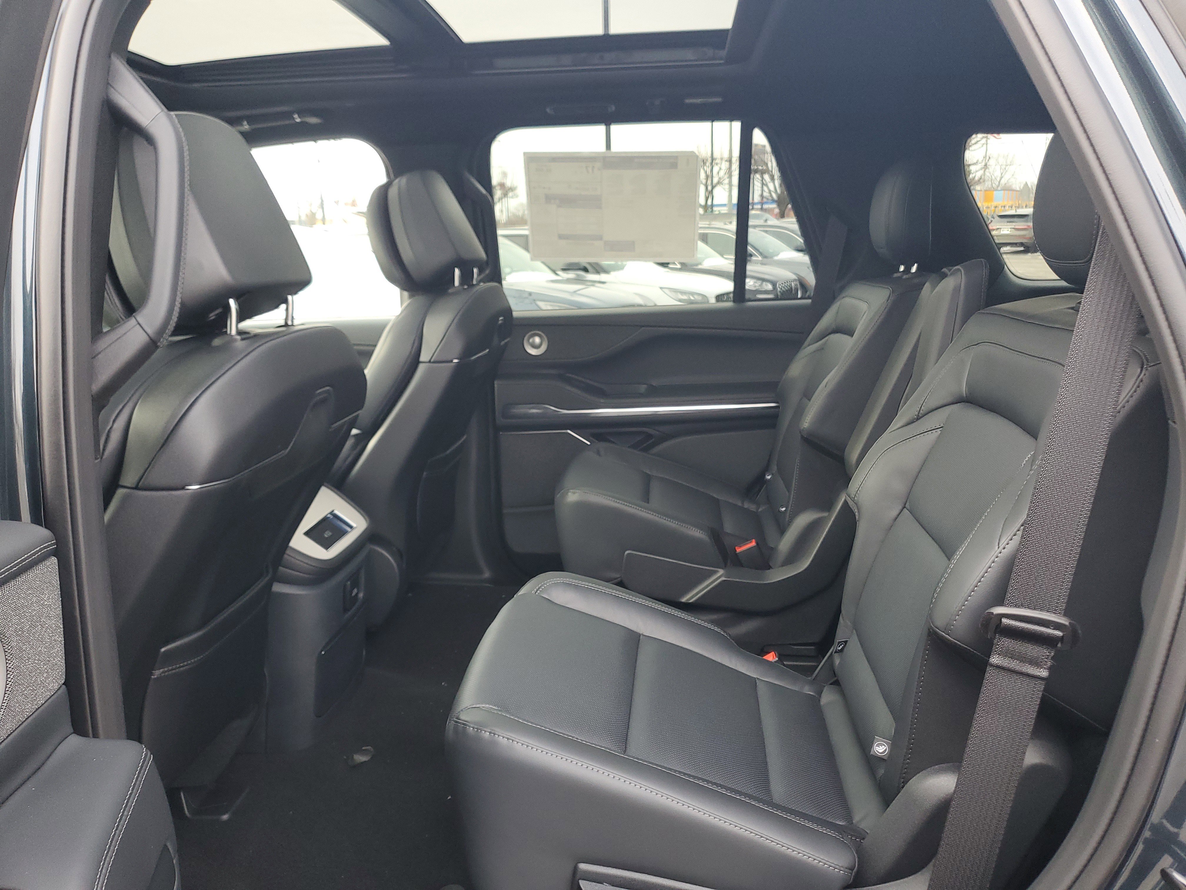 New 2026 Lincoln Navigator Reserve w/ Jet Appearance Package image 27