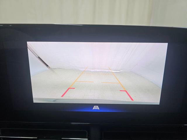 Used 2025 Chevrolet Trax LT w/ LT Convenience Package FWD image 6