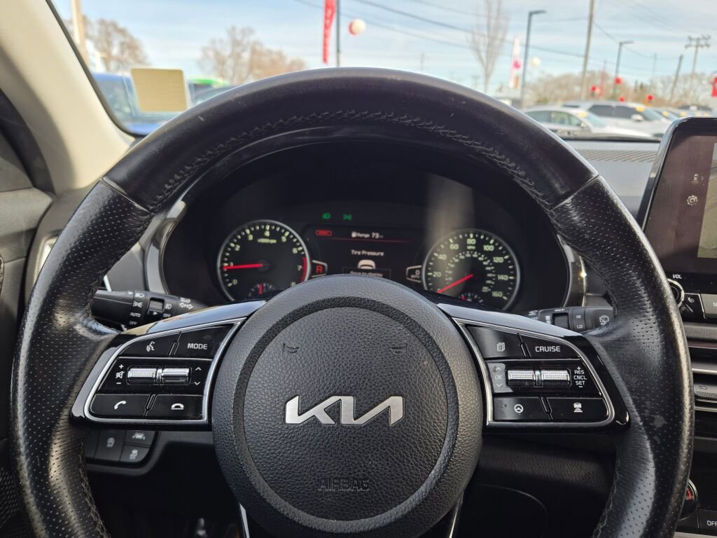 Used 2023 Kia Seltos SX image 30