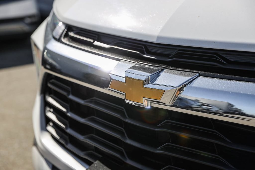 Used 2024 Chevrolet TrailBlazer LT FWD image 11