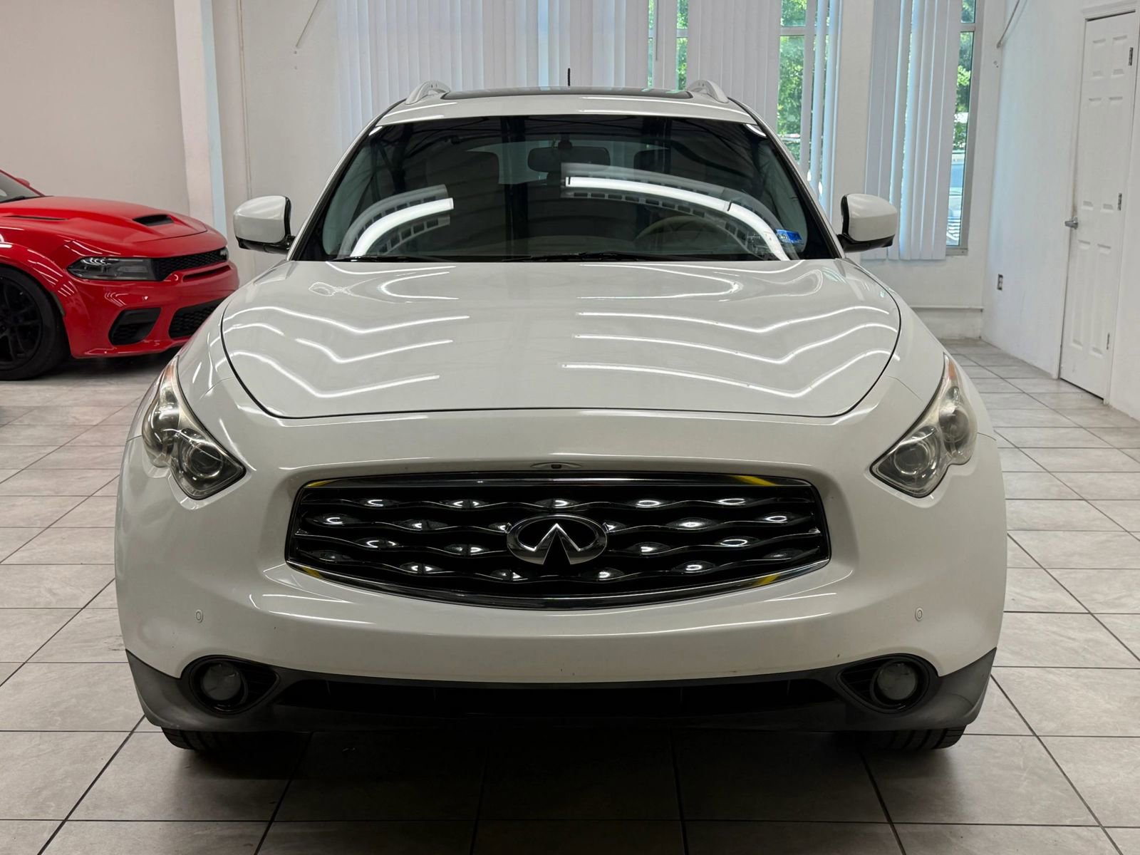 Used 2009 INFINITI FX35 2WD w/ Navigation Pkg image 2