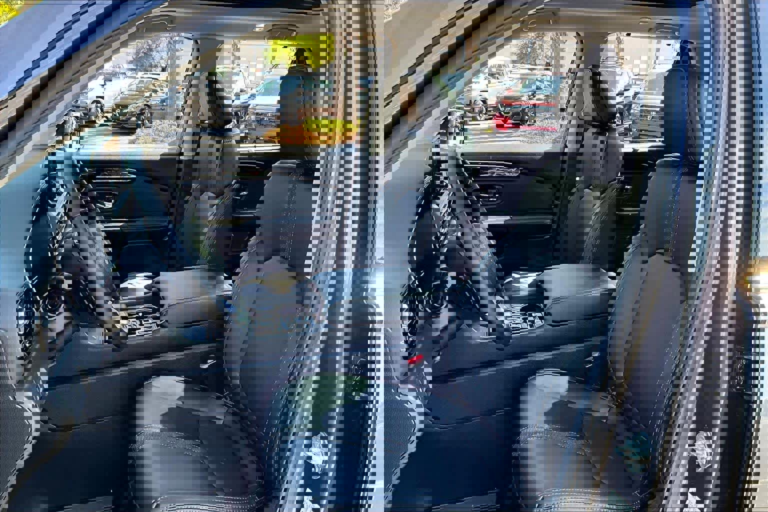 Used 2025 Honda Pilot Touring image 7