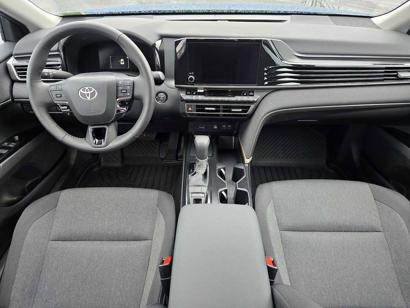 Used 2025 Toyota Camry LE image 19