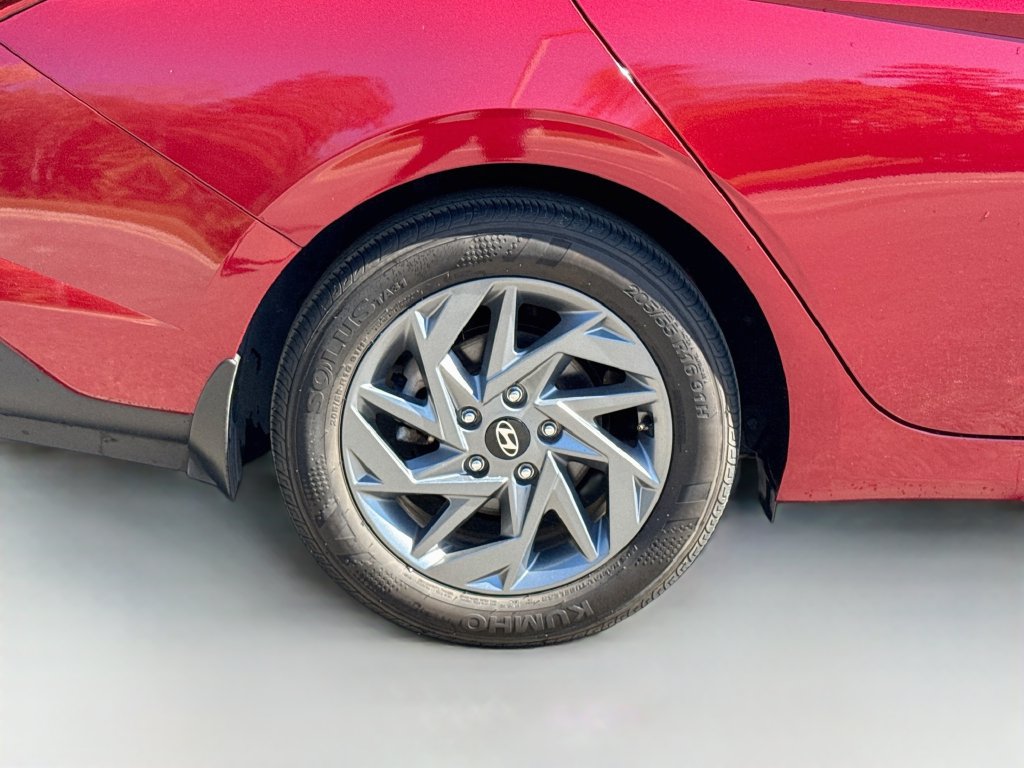 Used 2024 Hyundai Elantra SEL FWD image 40
