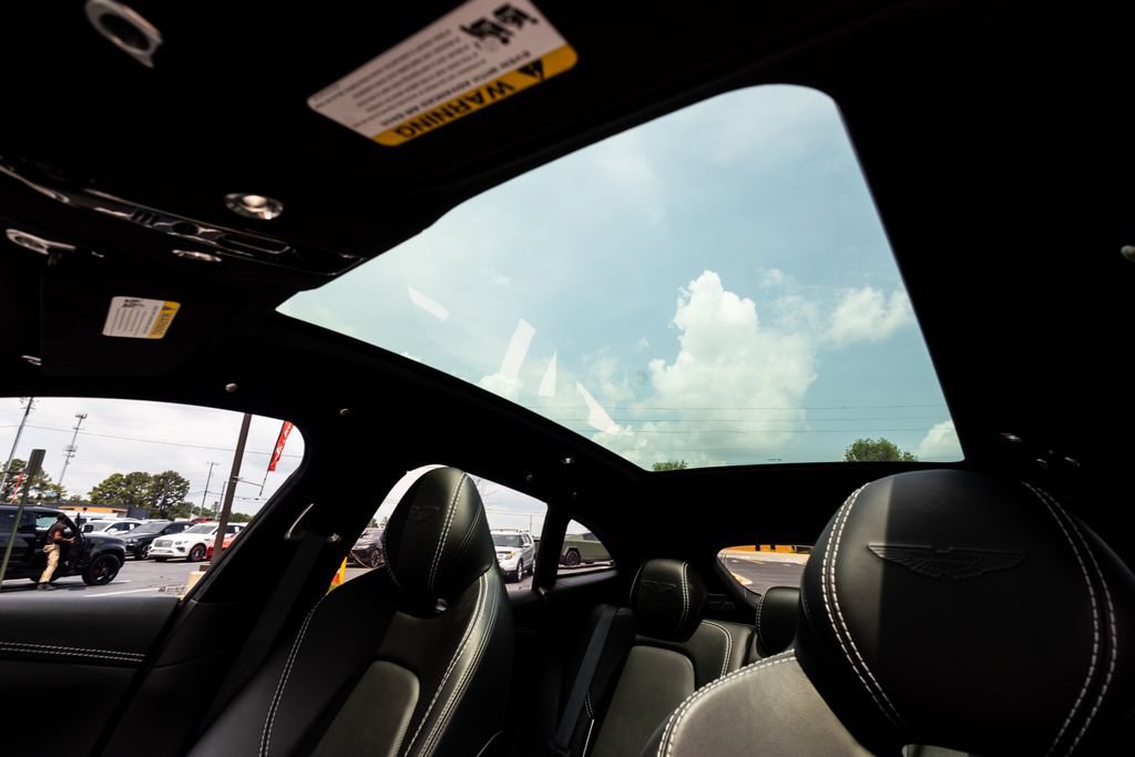 Used 2021 Aston Martin DBX AWD/4WD image 35
