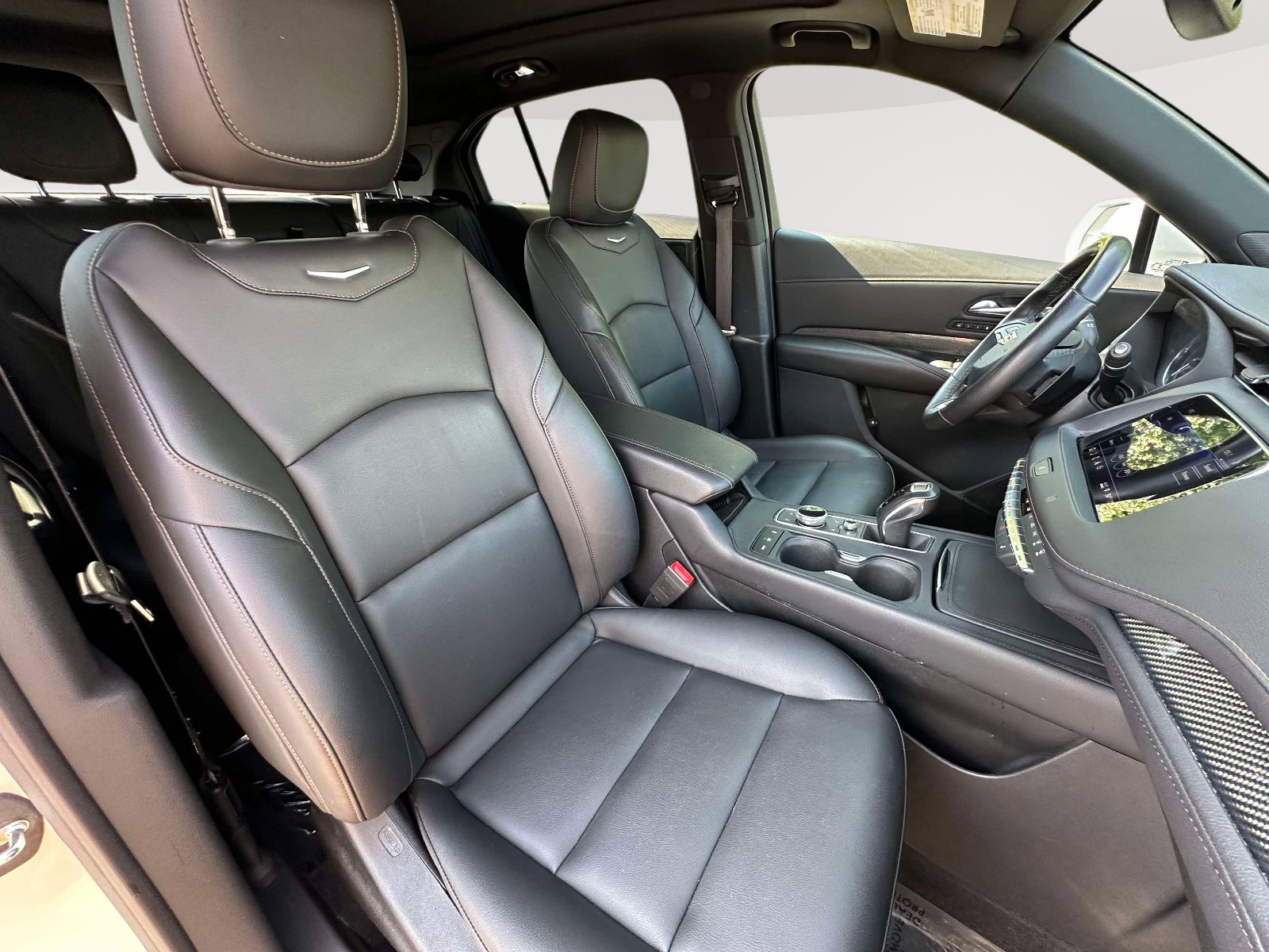 Used 2019 Cadillac XT4 Sport w/ LPO, Midnight Sport Package AWD/4WD image 29