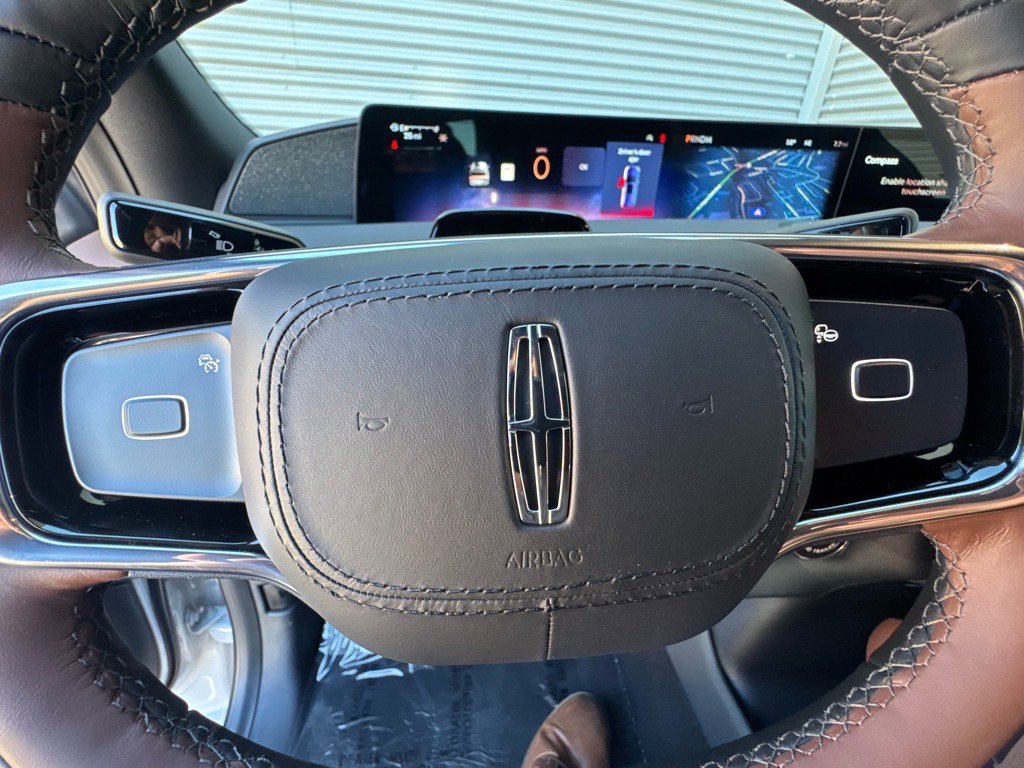 New 2025 Lincoln Navigator Reserve image 36