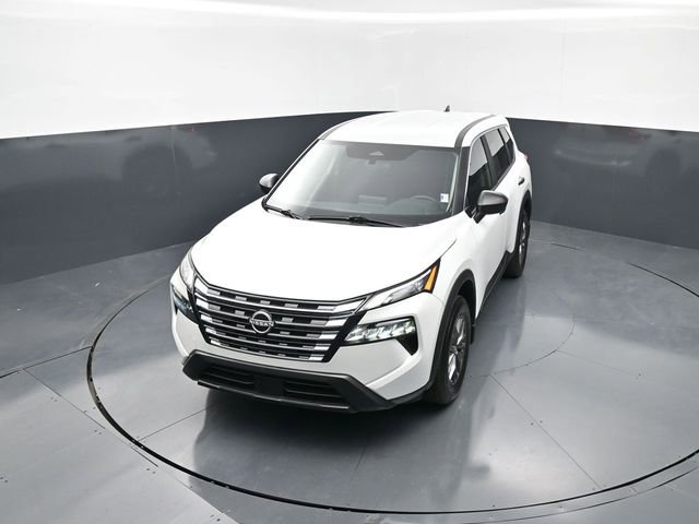 Used 2025 Nissan Rogue S FWD image 22
