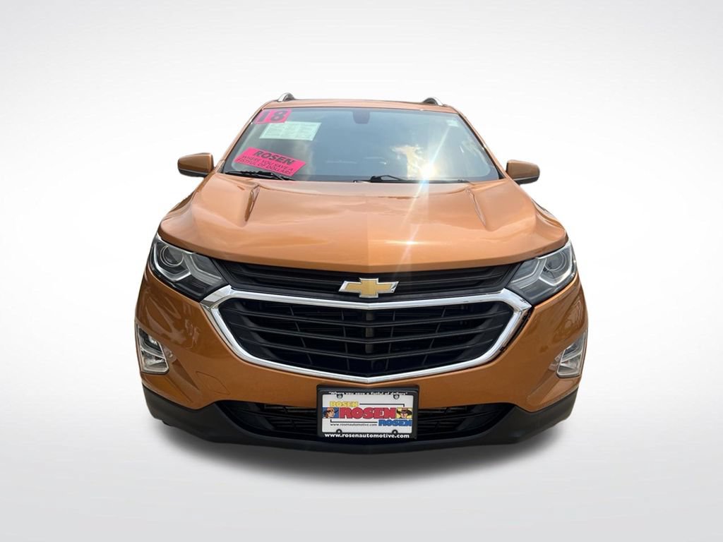Used 2018 Chevrolet Equinox LT w/ Sun & Infotainment Package FWD image 2