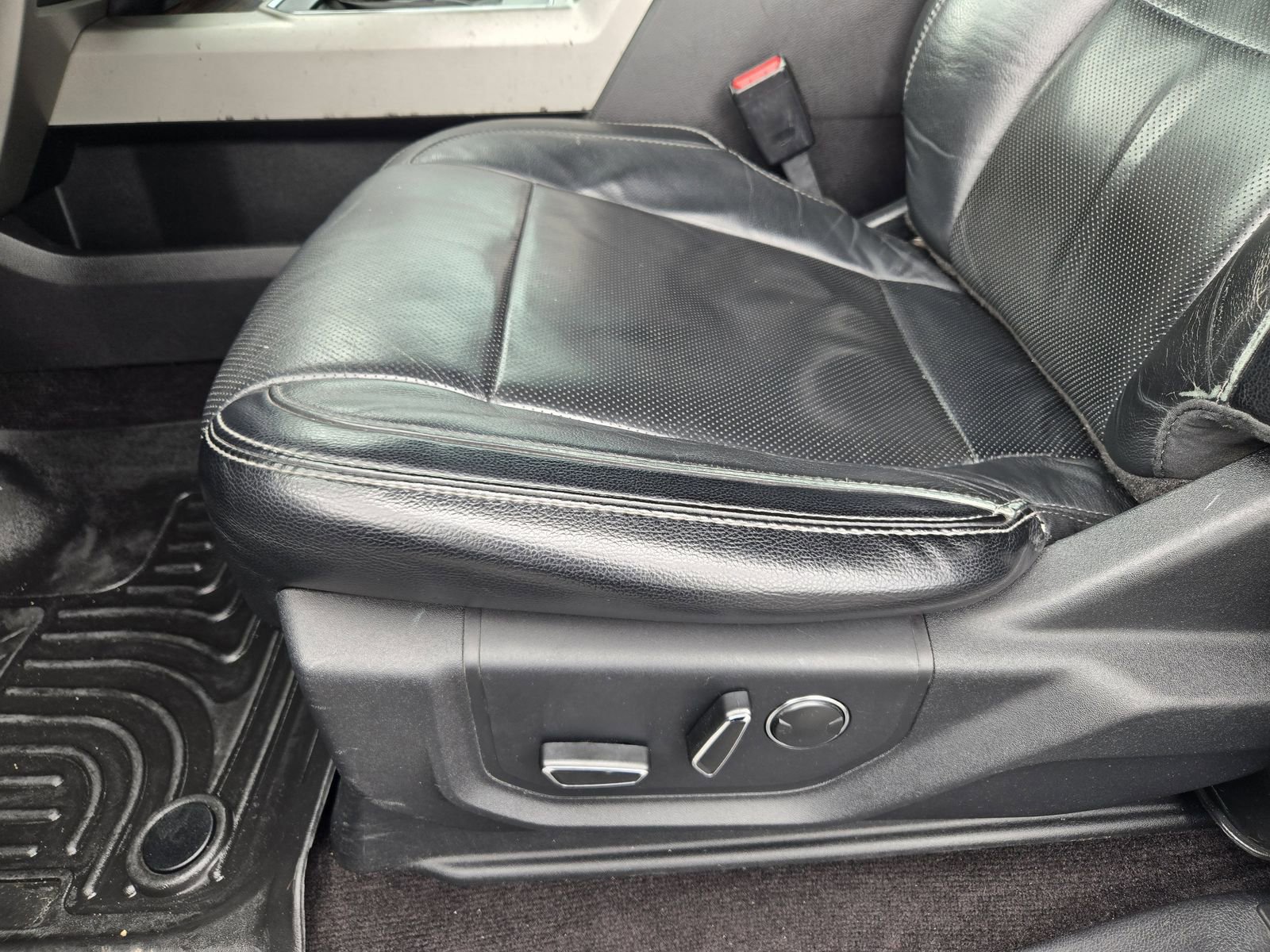 Used 2016 Ford F150 Lariat w/ Equipment Group 502A Luxury AWD/4WD image 22