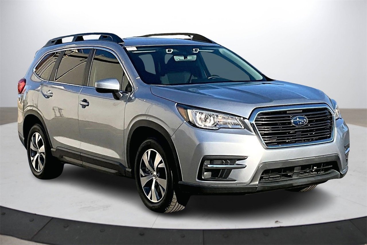 Used 2021 Subaru Ascent Premium w/ Convenience Package image 2