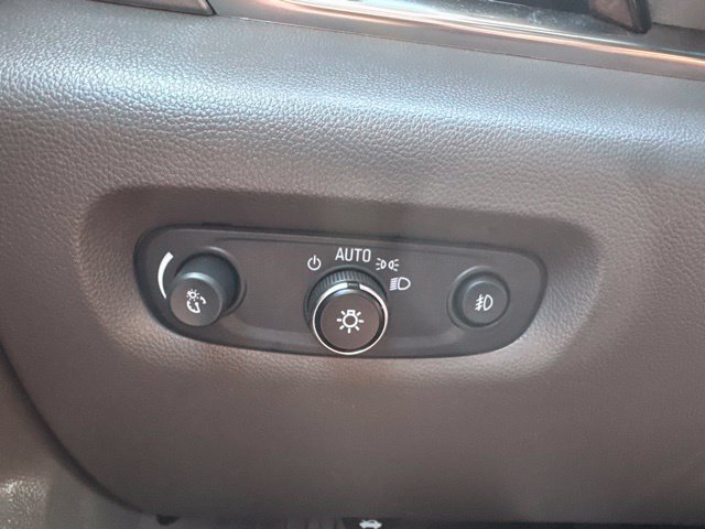 Used 2021 Chevrolet Traverse LT FWD image 26