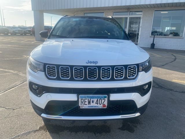Used 2025 Jeep Compass Limited image 5