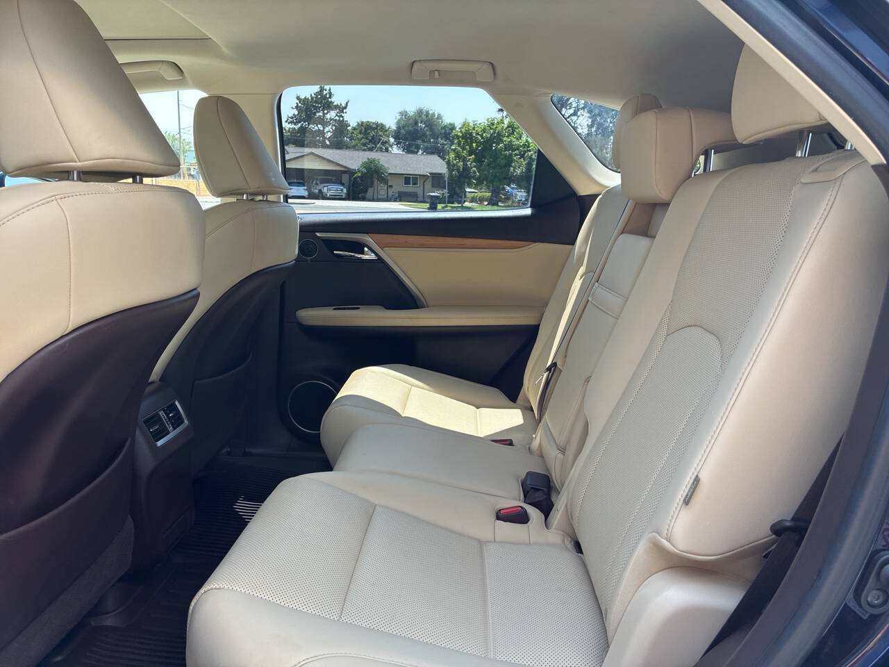 Used 2020 Lexus RX 350L Premium w/ Premium Package AWD/4WD image 10