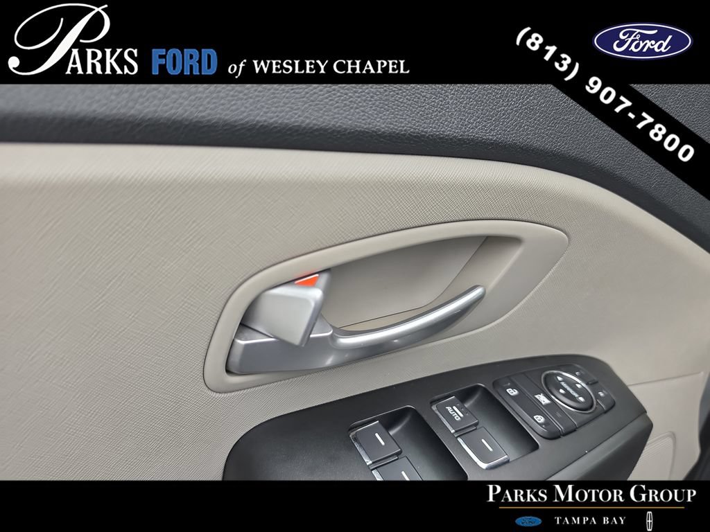 Used 2021 Kia Sedona LX FWD image 17
