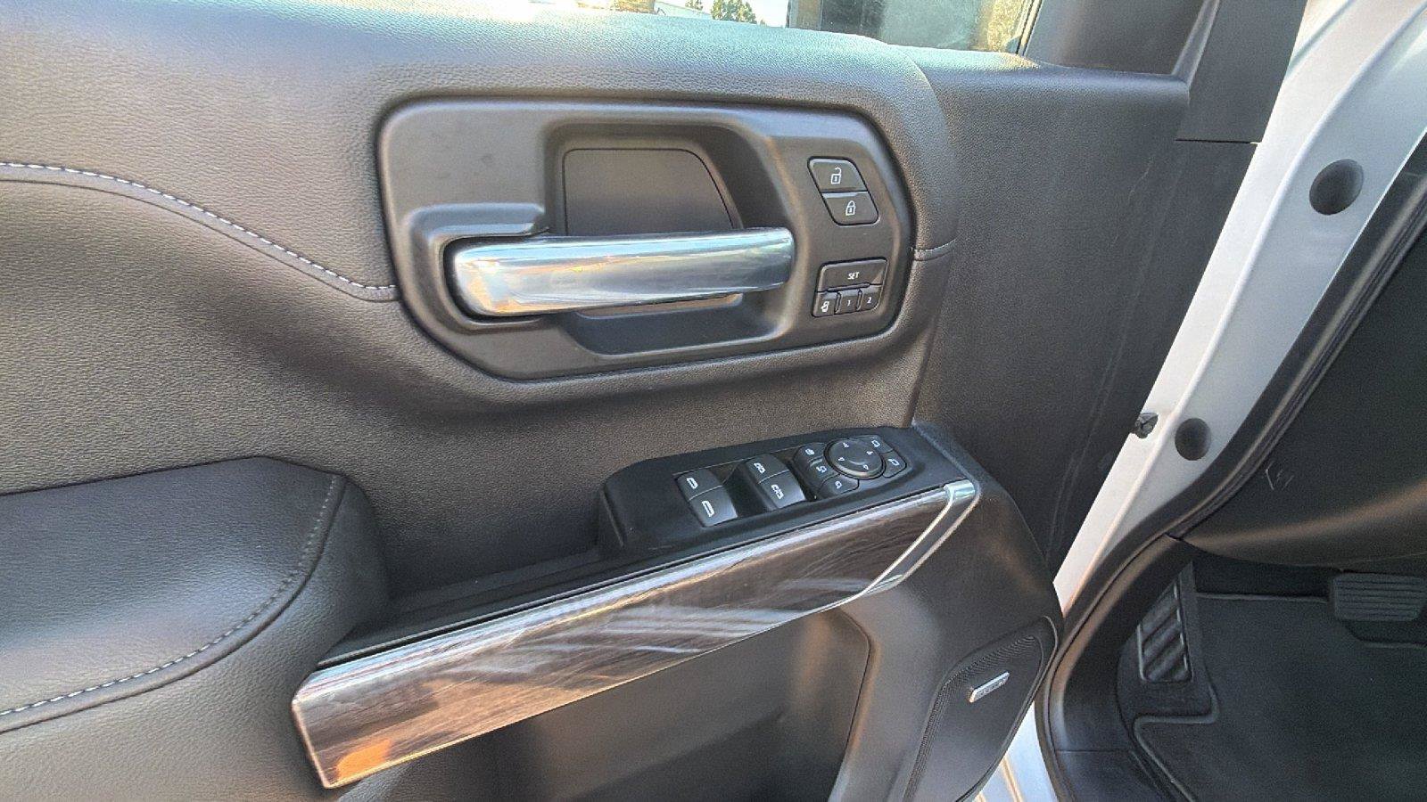 Used 2020 Chevrolet Silverado 3500 LTZ AWD/4WD image 15