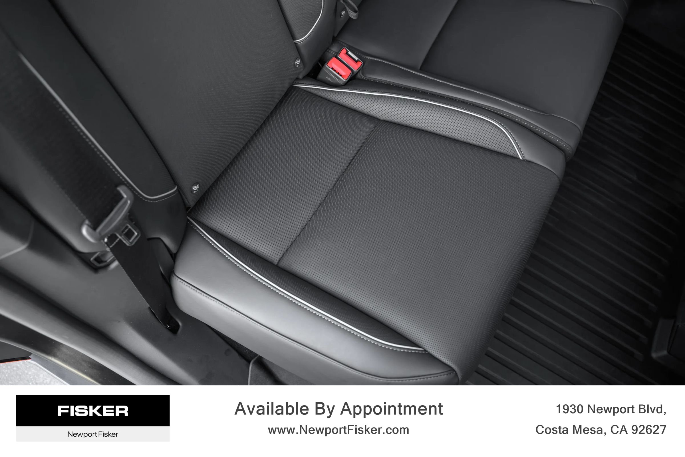 Used 2024 Tesla Cybertruck AWD Crew Cab image 26