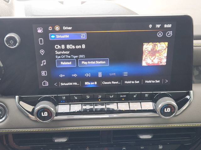 Used 2026 Chevrolet Colorado ZR2 w/ Technology Package AWD/4WD image 4