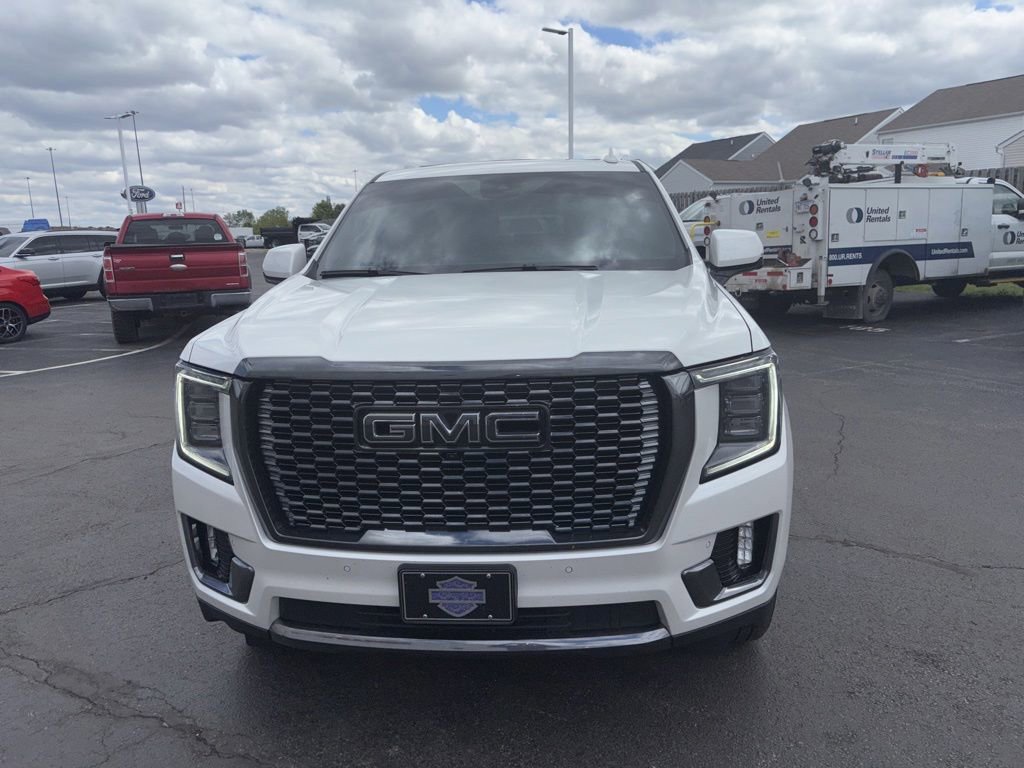 Used 2024 GMC Yukon Denali Ultimate AWD/4WD image 8