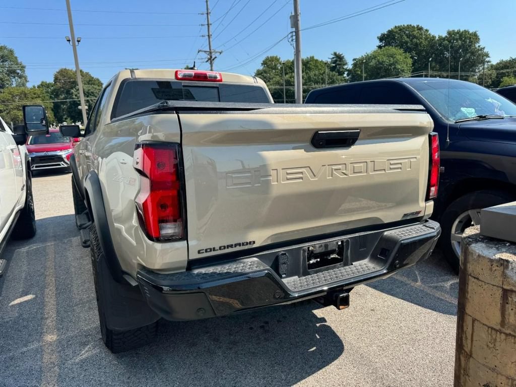 Used 2023 Chevrolet Colorado ZR2 w/ ZR2 Convenience Package III AWD/4WD image 10