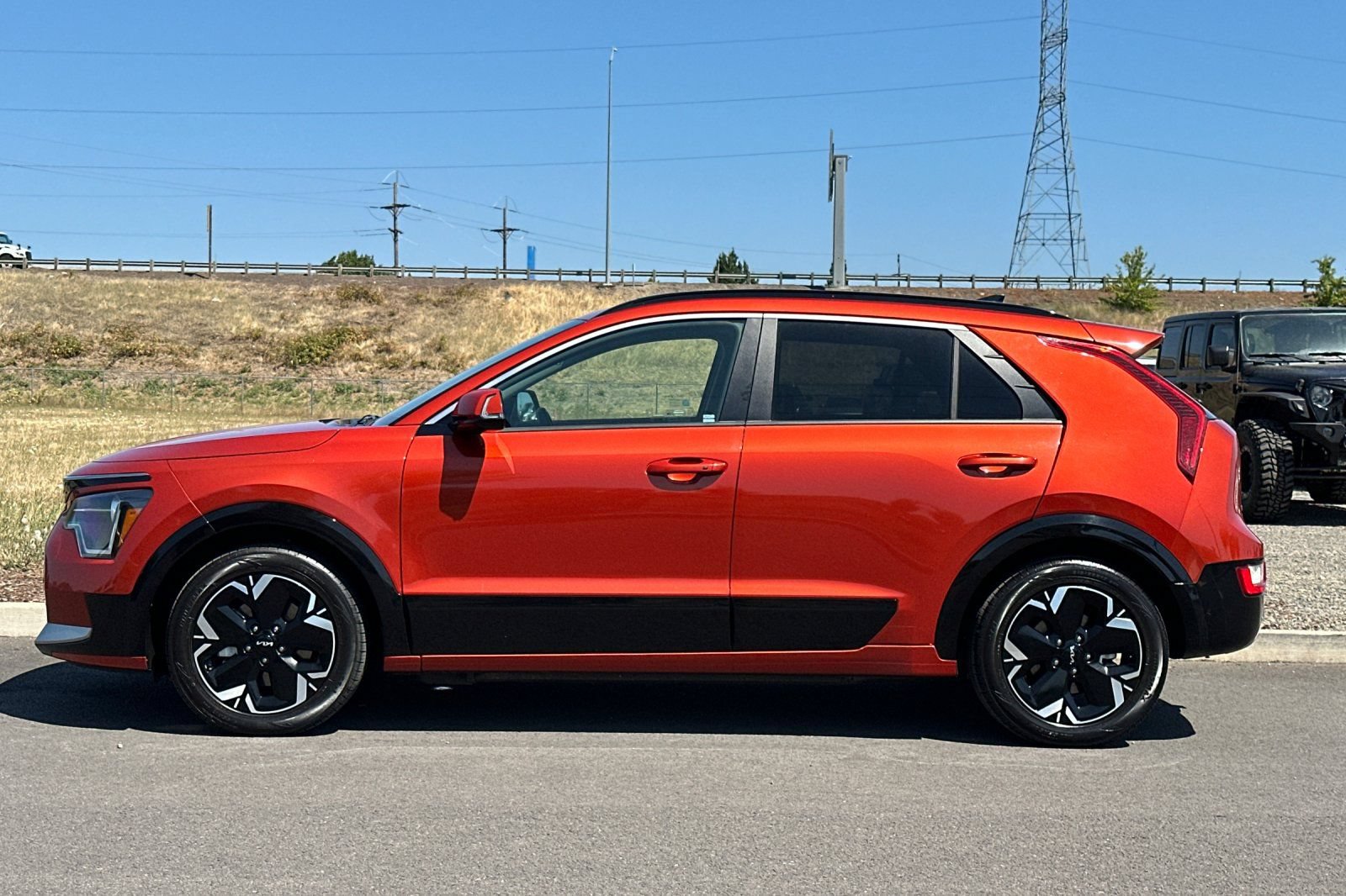 Used 2023 Kia Niro Wind w/ Wind Preserve Package FWD image 6