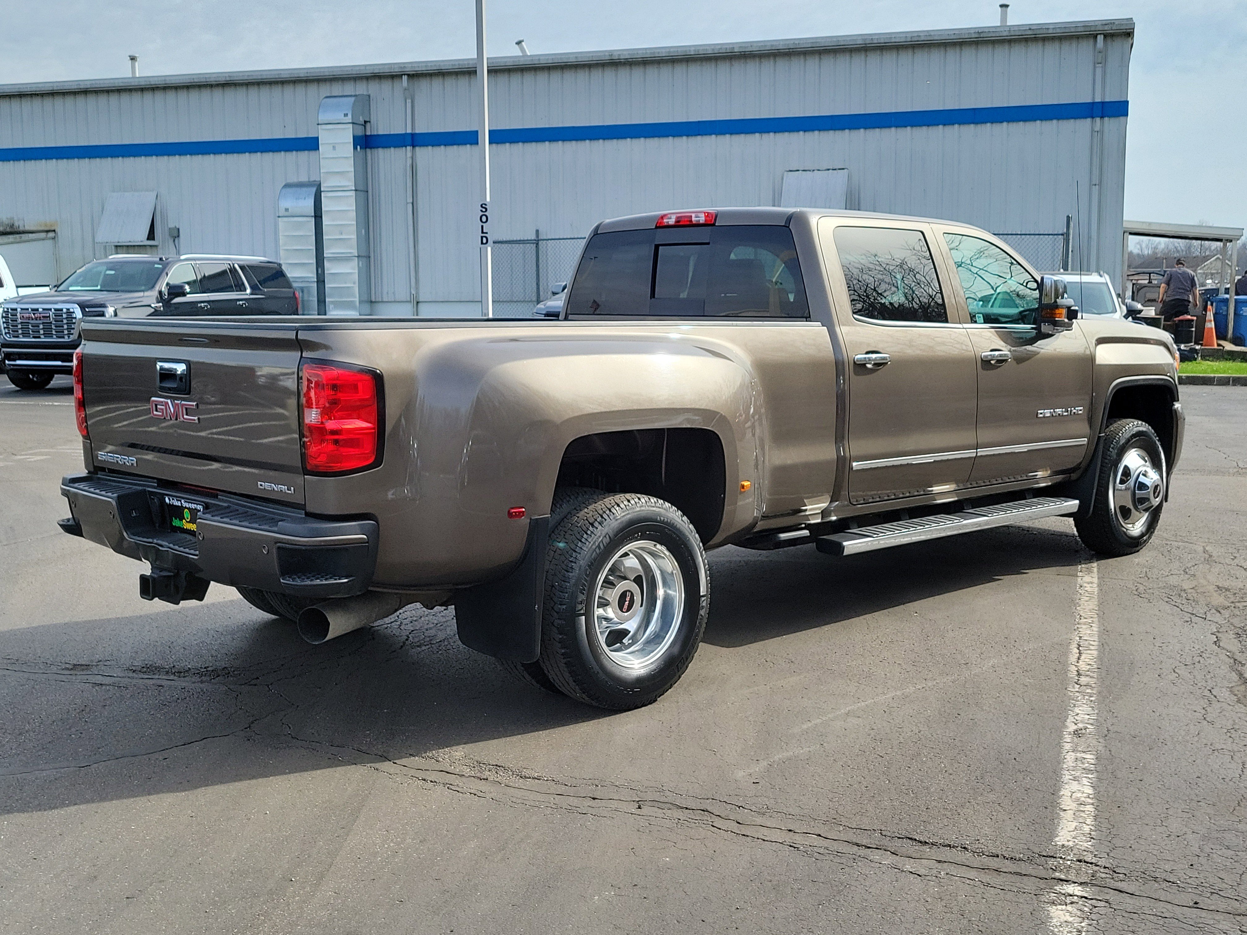 Used 2015 GMC Sierra 3500 Denali w/ Duramax Plus Package image 4