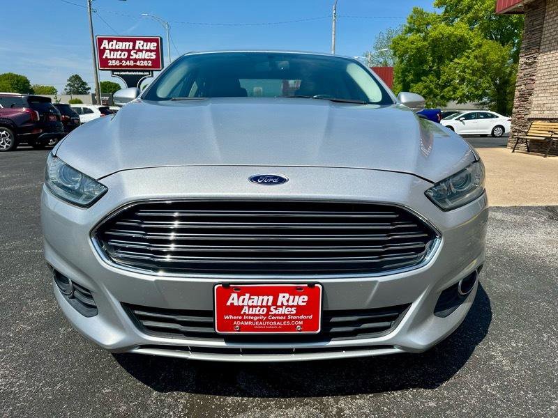 Used 2016 Ford Fusion SE w/ Equipment Group 202A image 3