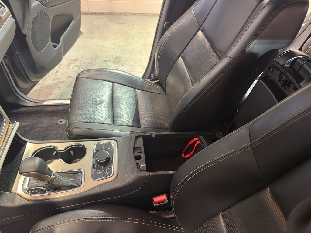 Used 2016 Jeep Grand Cherokee Limited w/ Luxury Group II AWD/4WD image 19