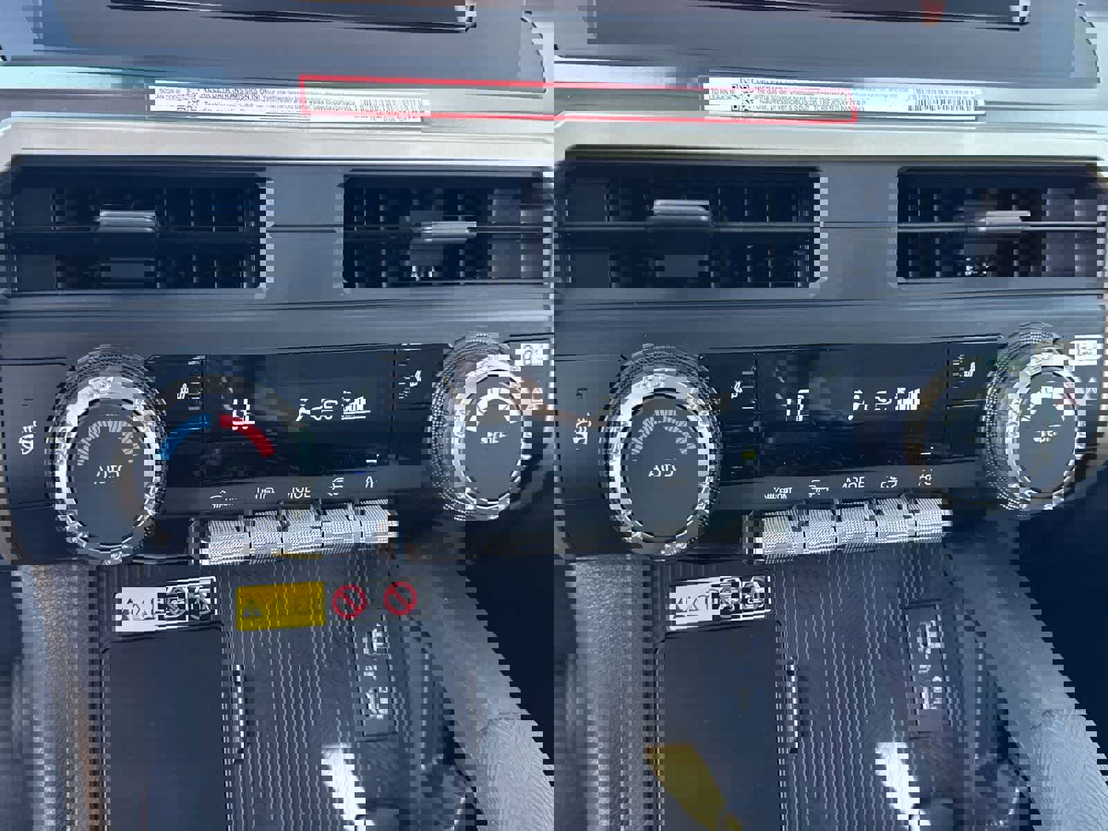 Used 2025 Toyota Tacoma SR5 image 22