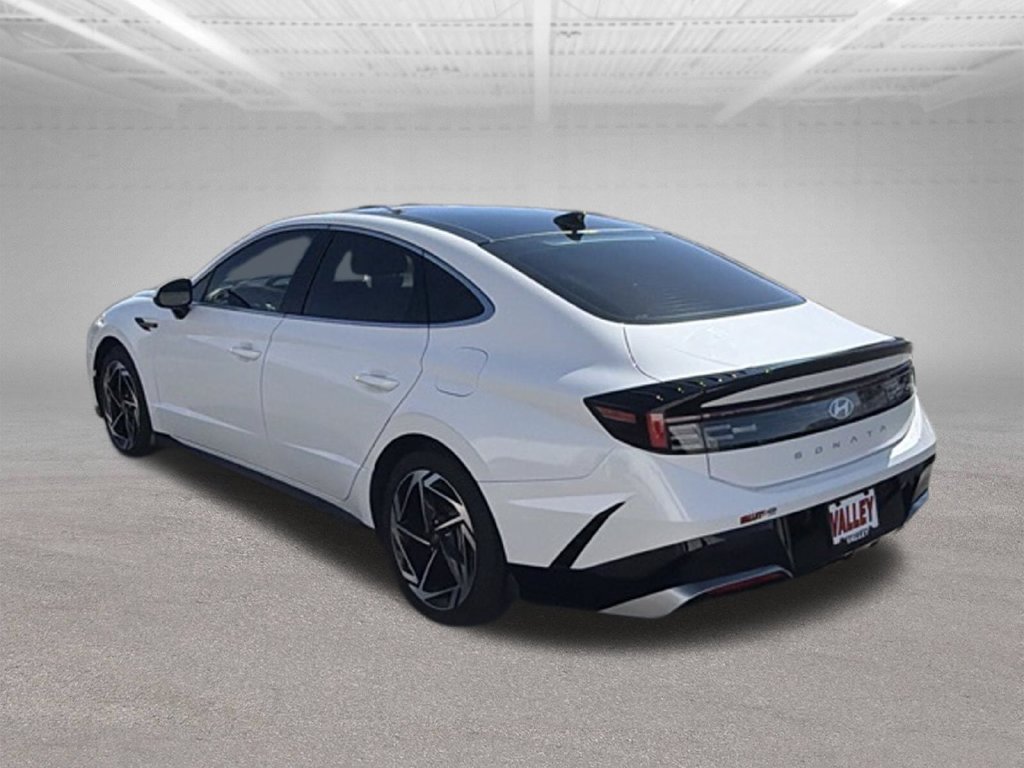 Used 2024 Hyundai Sonata SEL w/ Convenience Package FWD image 10