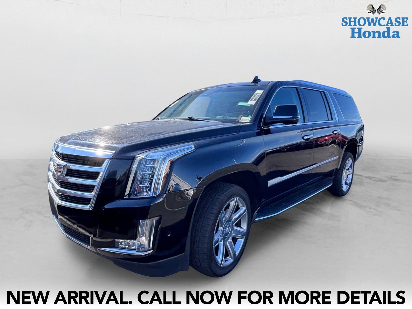 Used 2018 Cadillac Escalade ESV Luxury AWD/4WD image 2