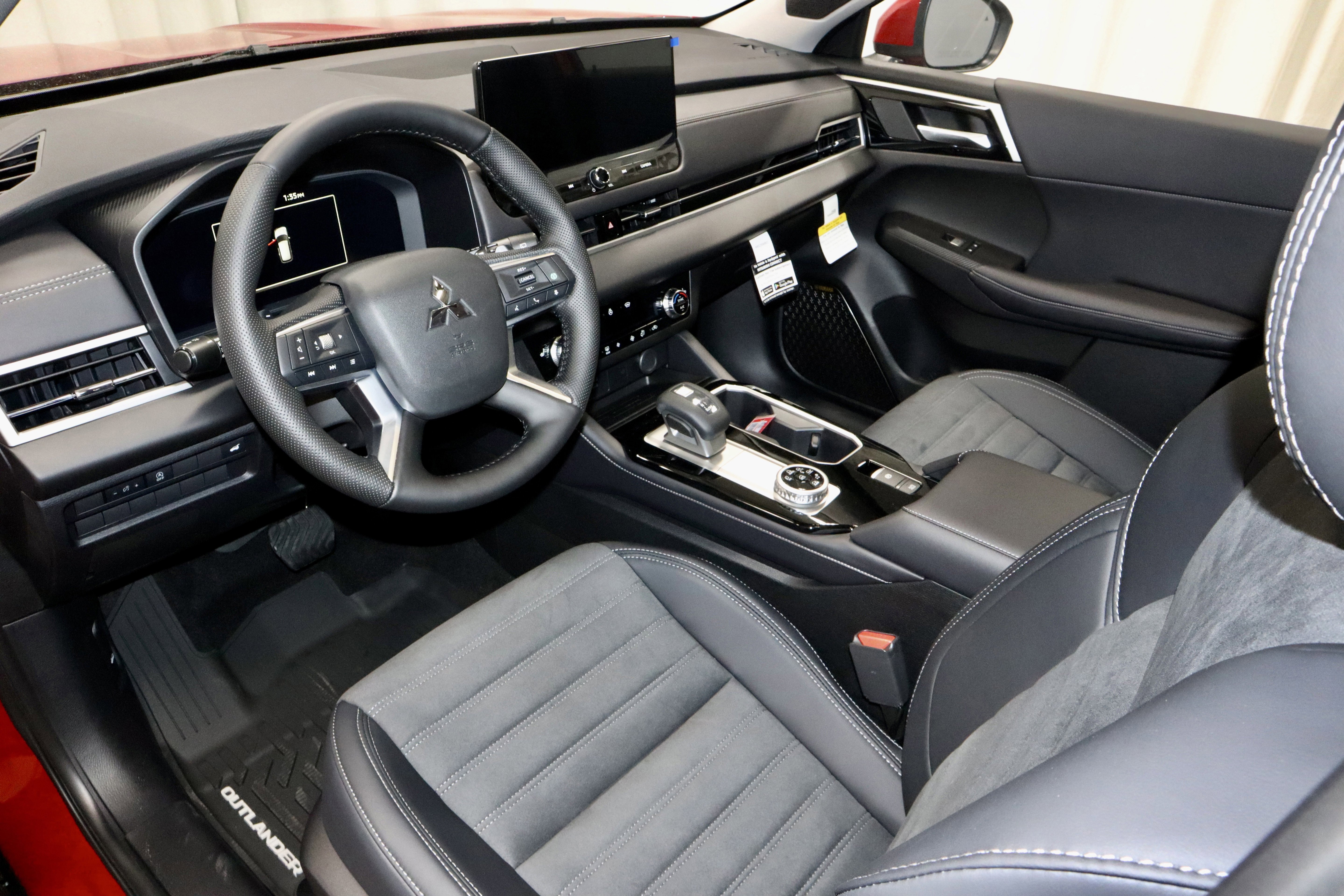 New 2026 Mitsubishi Outlander SE image 17