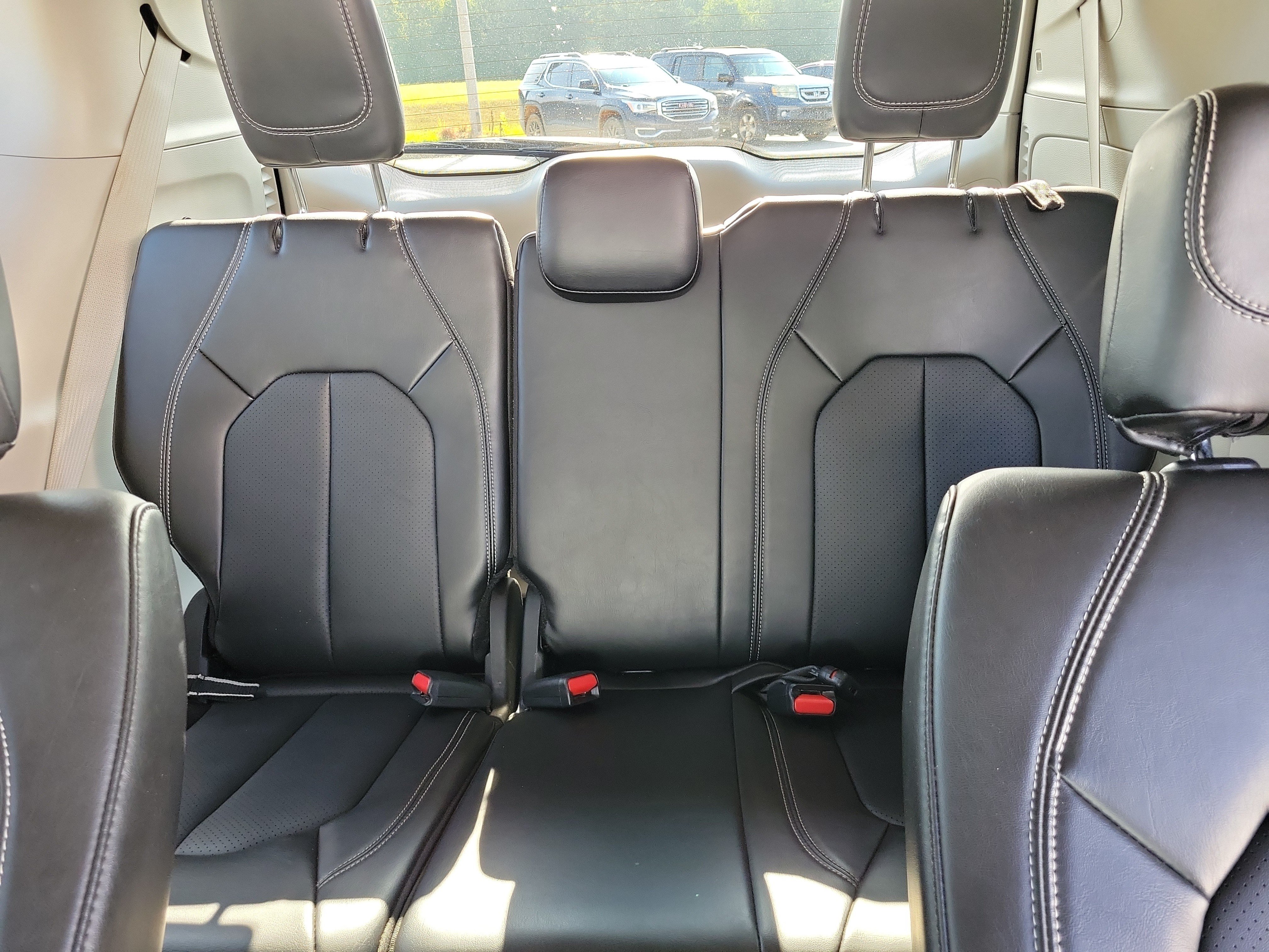 Used 2024 Chrysler Pacifica Touring-L FWD image 13