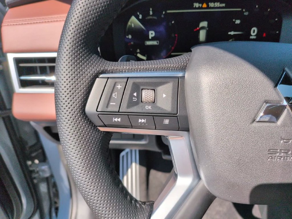 New 2026 Mitsubishi Outlander SEL FWD image 21