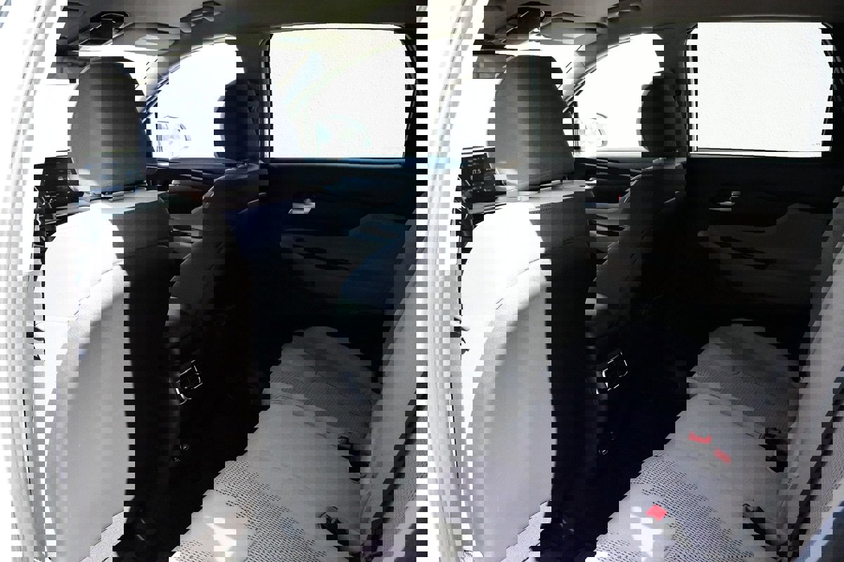 Used 2021 Hyundai Santa Fe SE image 14